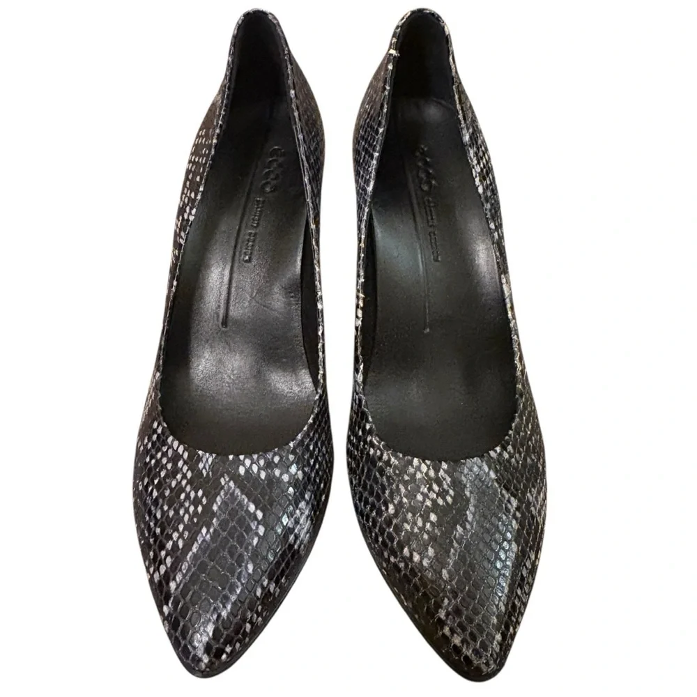 Ecco snakeskin black and white heels size 37